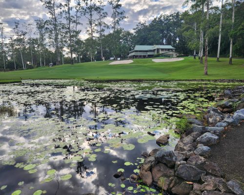Bonville 9th hole and clubhouse wide angle